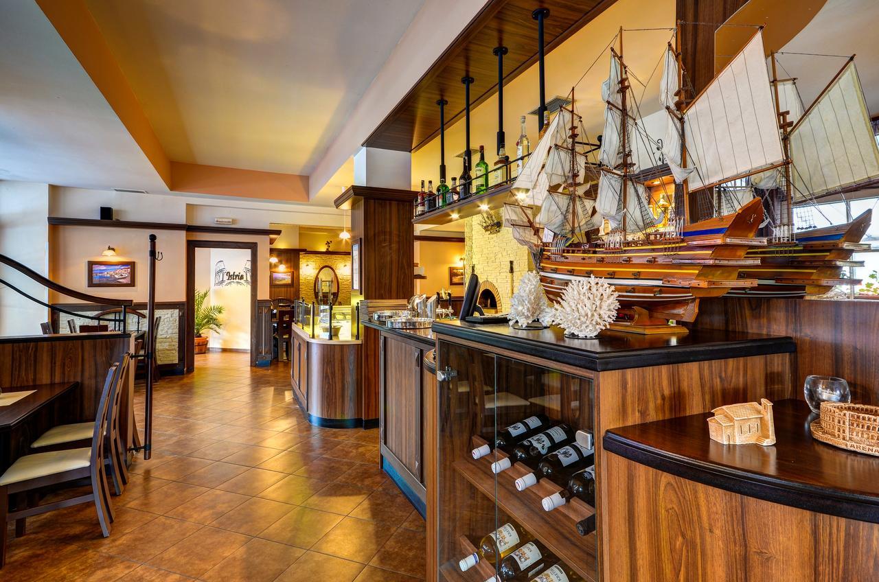 Hotel Pizzeria Istria Velké Losiny المظهر الخارجي الصورة